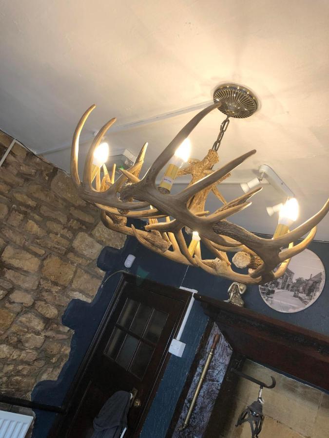 The Fleur-De-Lis Hotel Chiselborough エクステリア 写真